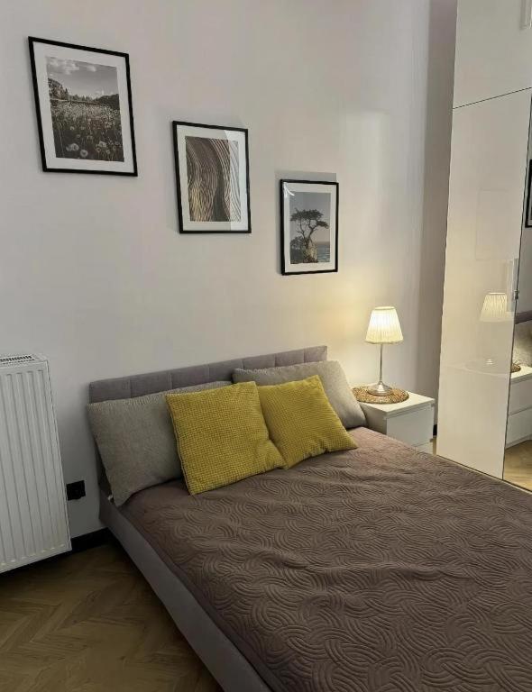 Apartamento Rentpoland Wiktoryn Studio Varsovia Exterior foto